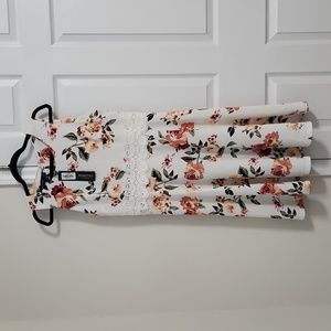 NWT Homeyee floral dress